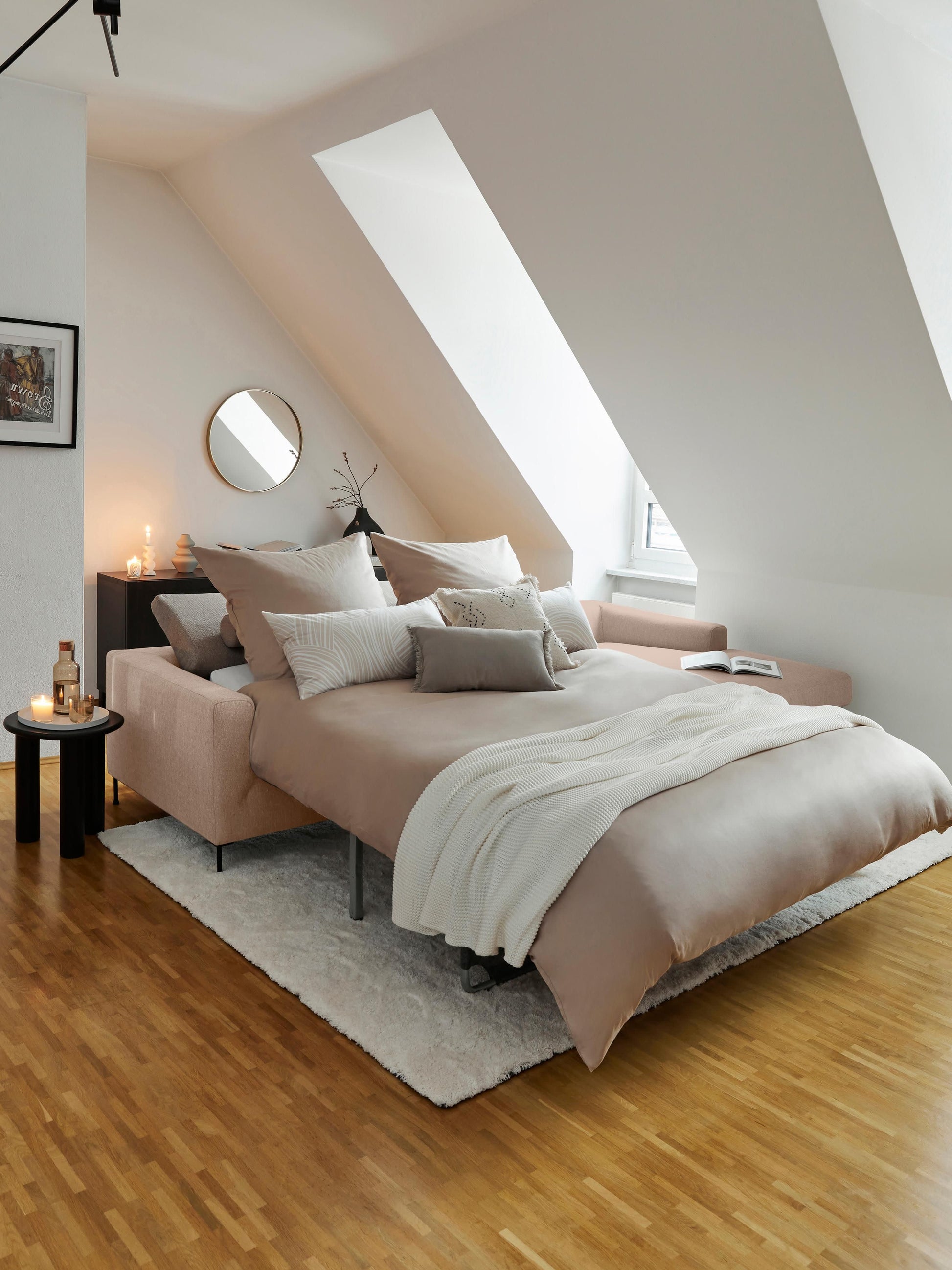 Cucaveri Sofa Bed (3-Seater) with Mattress
