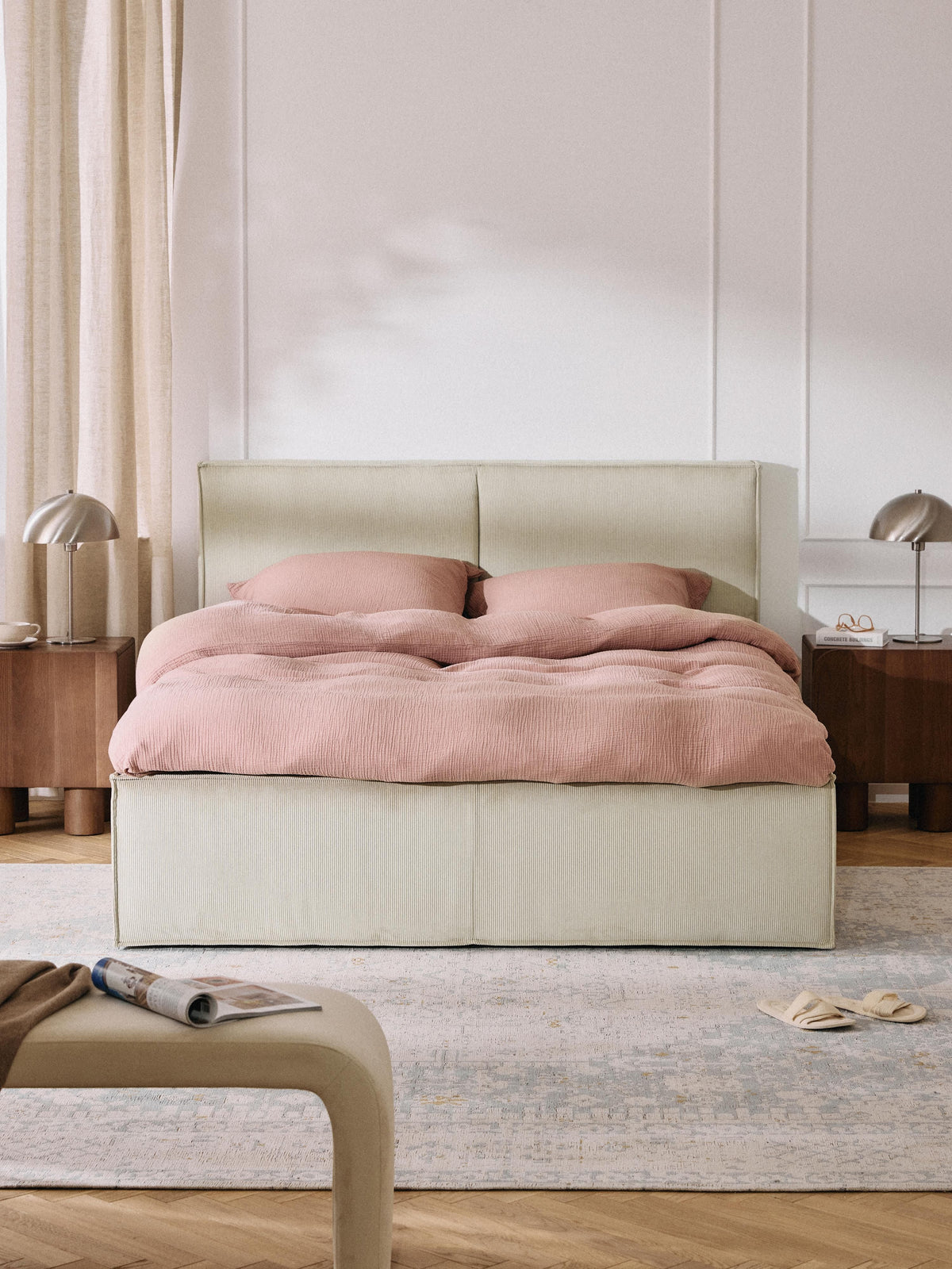 Dreponte Upholstered Bed in Corduroy