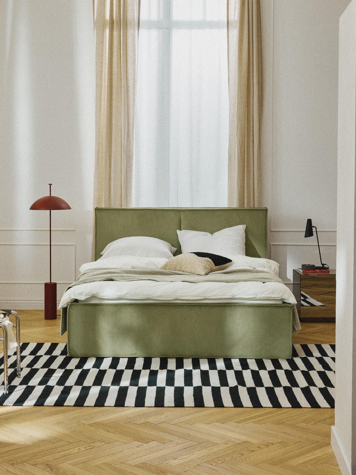 Dreponte Upholstered Bed in Corduroy with Storage