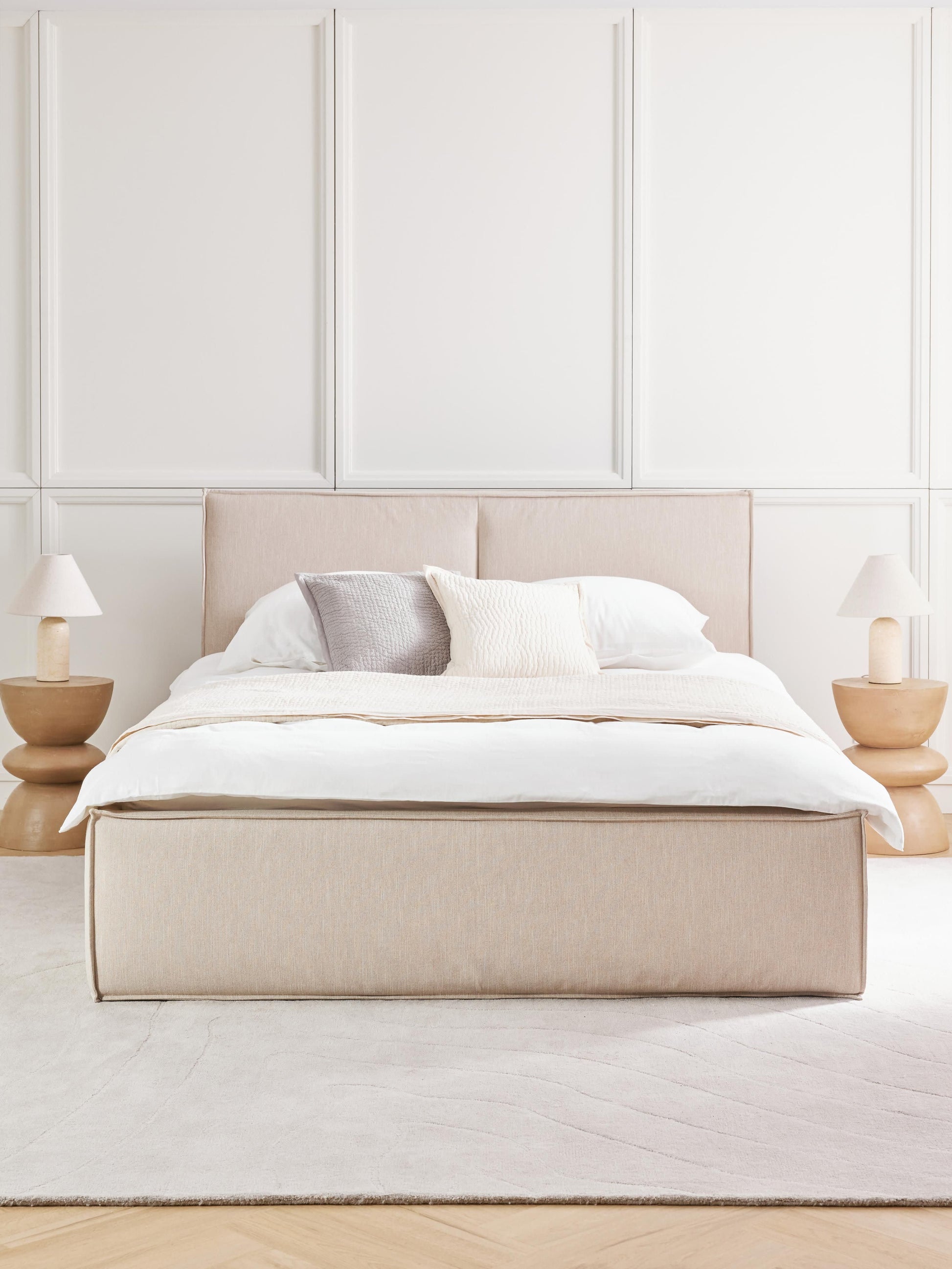 Dreponte Upholstered Storage Bed