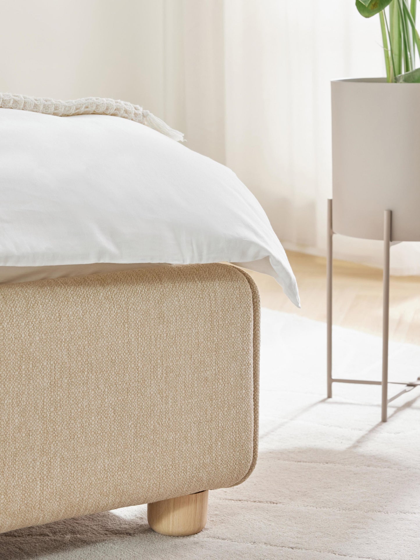 Ebbaroli Upholstered Bed