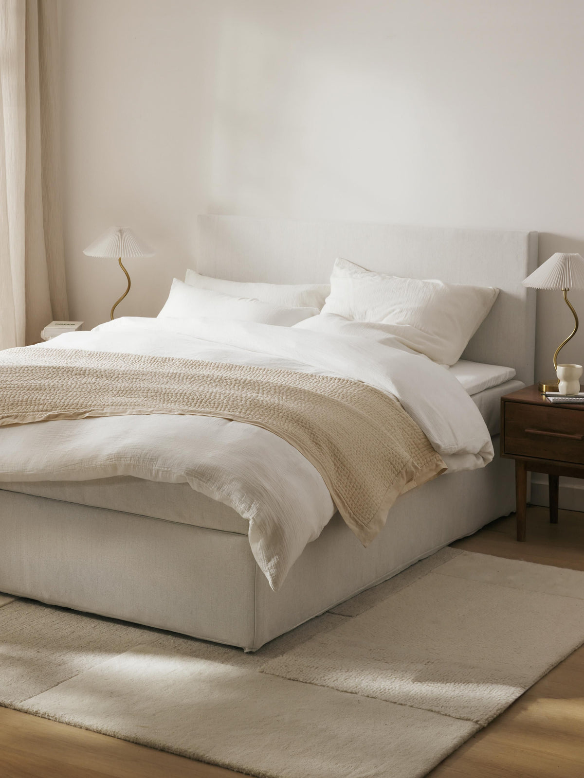 Elzanova Bed with Box Spring