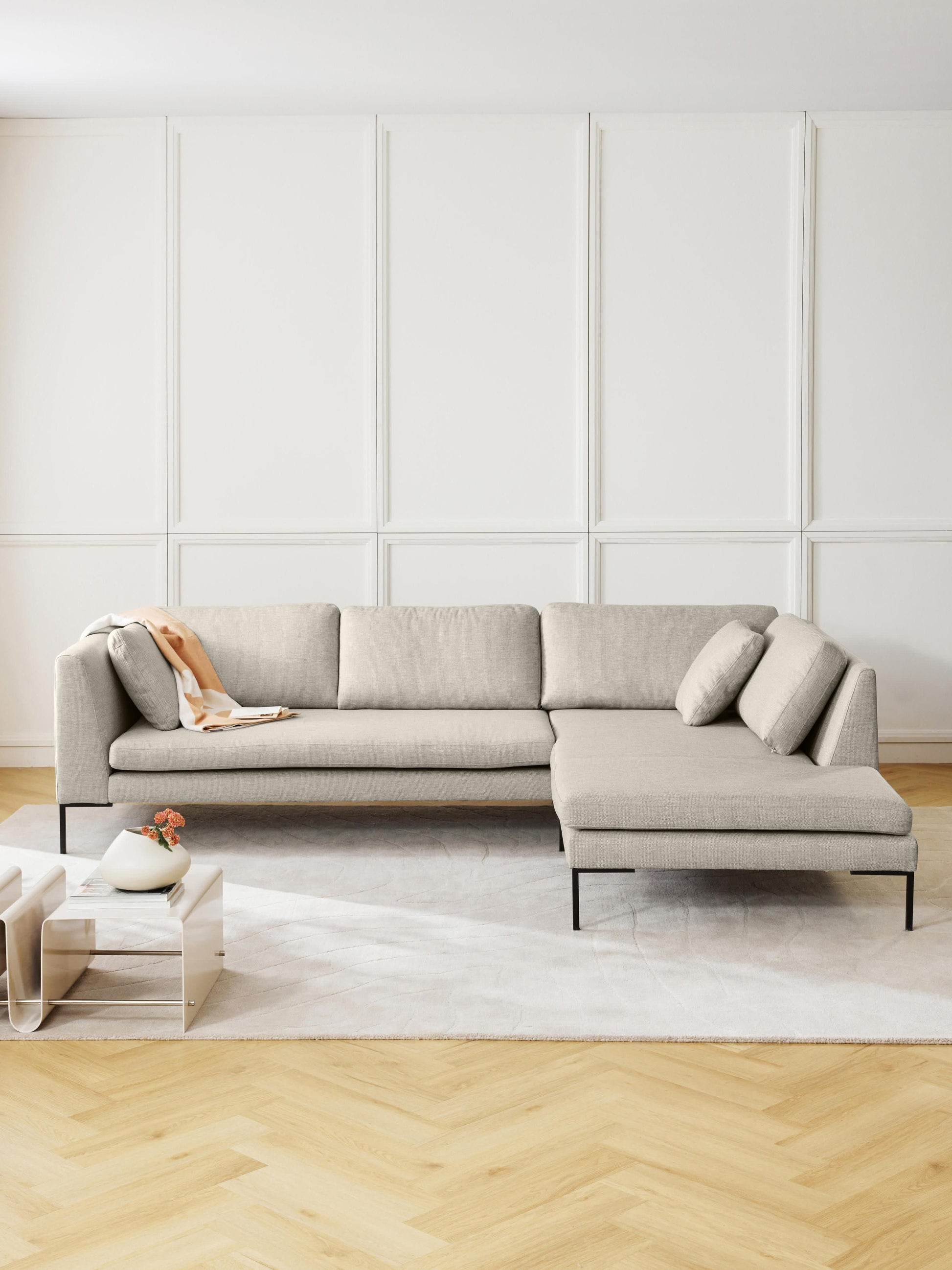 Emmestra Corner Sofa with Metal Legs