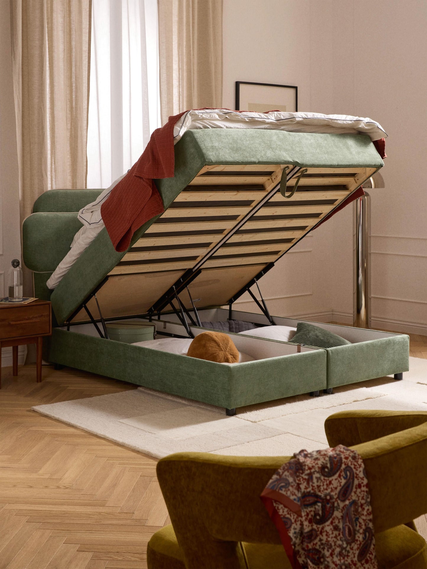 Enrivetta Box Spring Bed with Storage