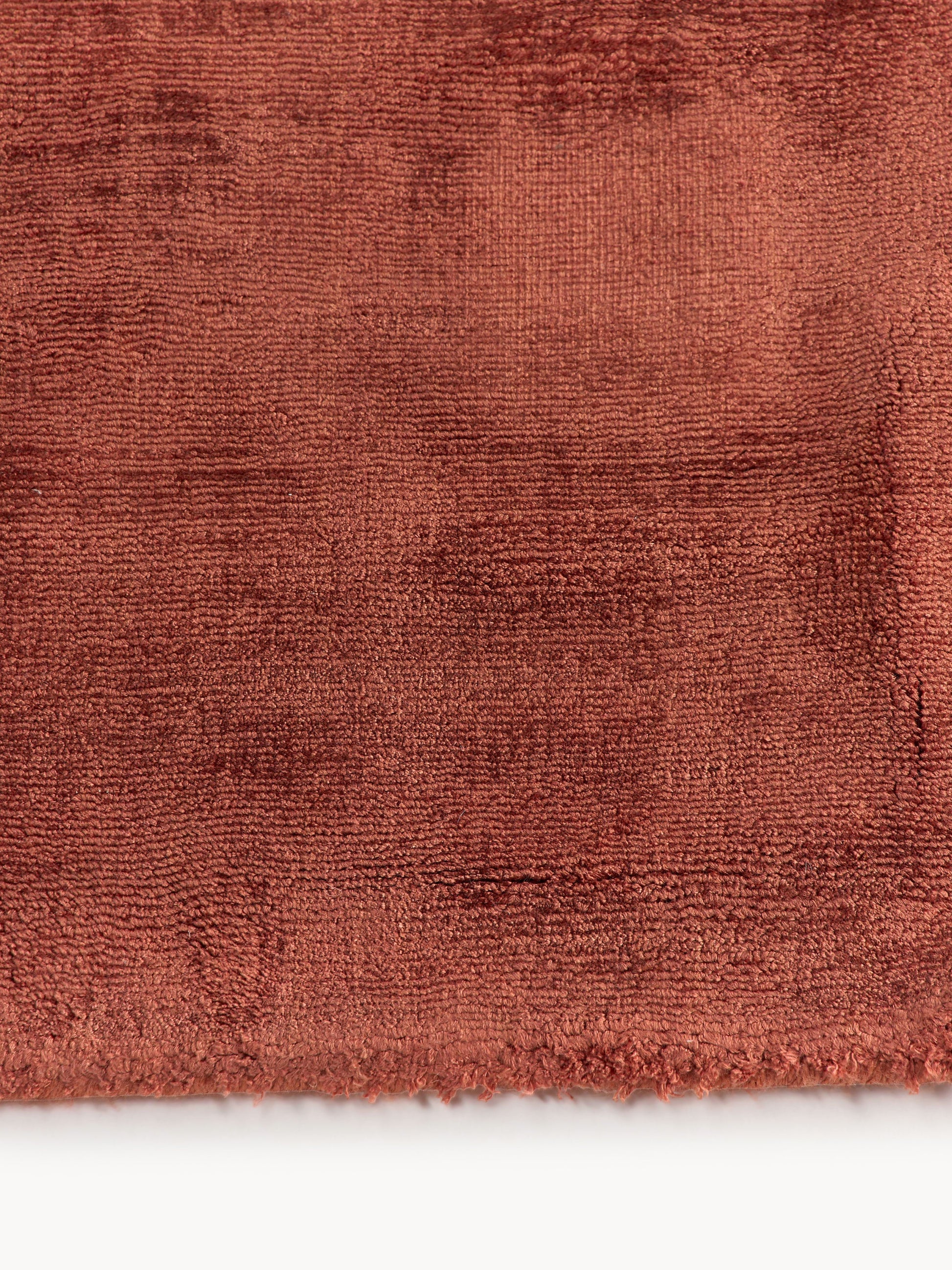 Janoveta Viscose Rug, Hand-Woven